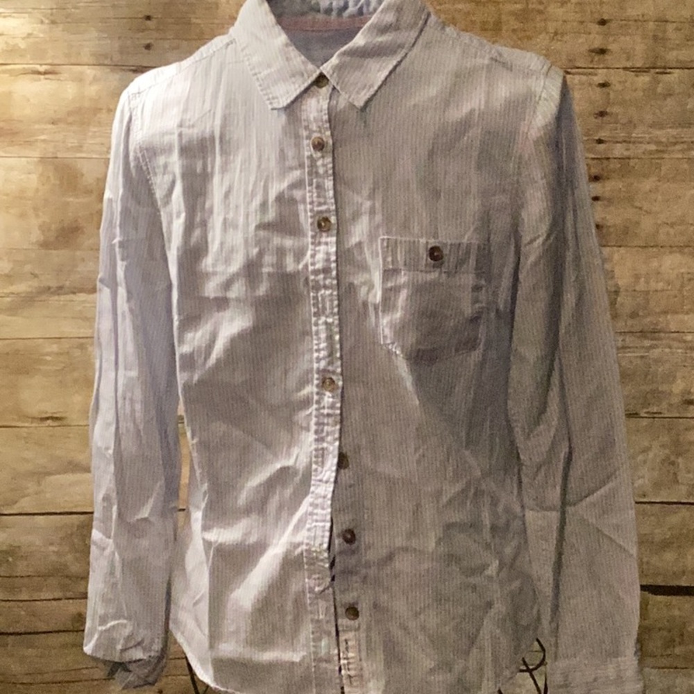 WOMENS DENIM SHIRT.